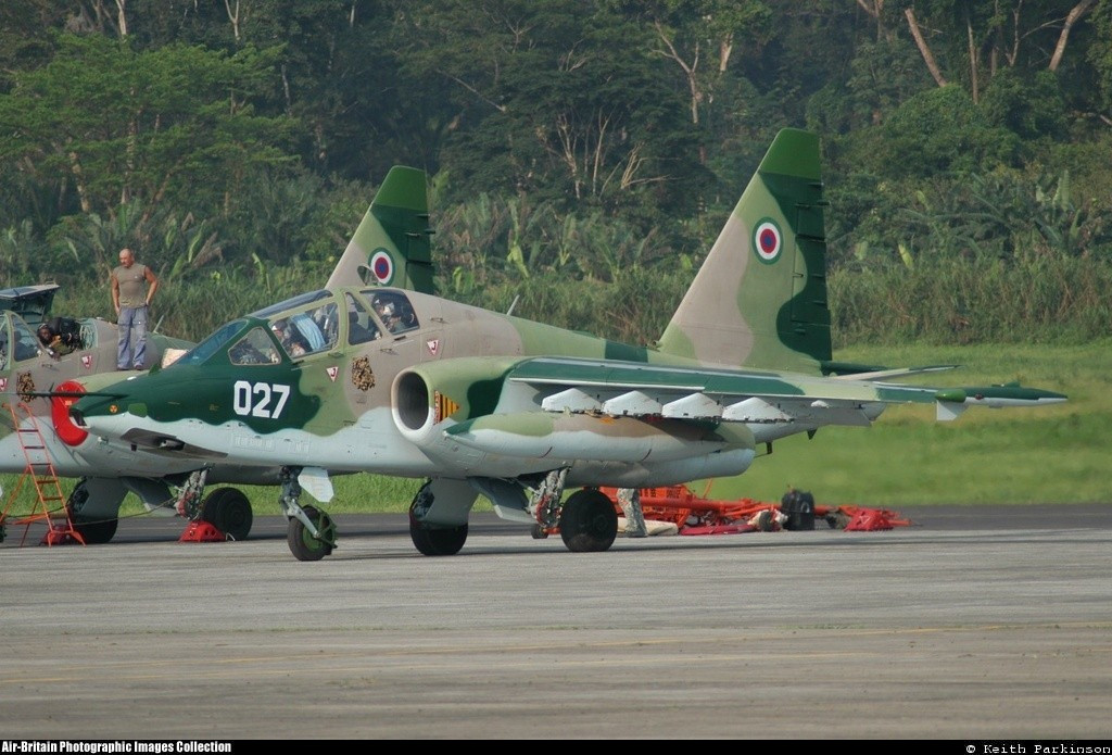 Armée de la guinée équatoriele GUINEA ECUATORIAL SU-25UB 027